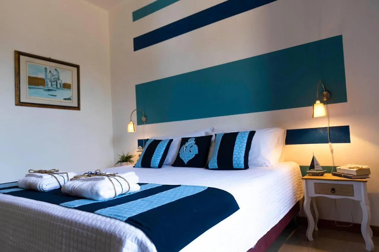 Villa Curiazzi Guesthouse Viale La Pelosa 16 Stintino Guest house