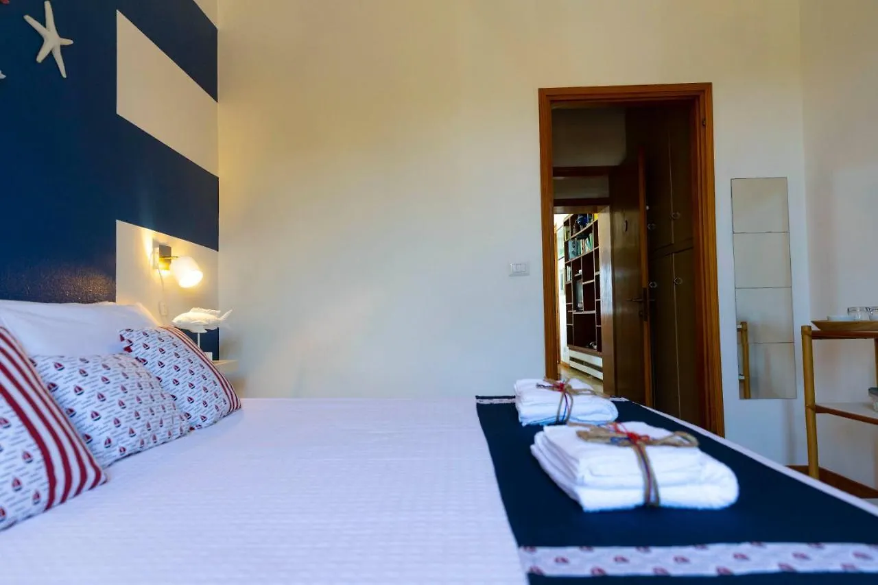 Villa Curiazzi Guesthouse Viale La Pelosa 16 Stintino Guest house