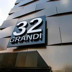 https://grandi-32.italymilanhotels.net